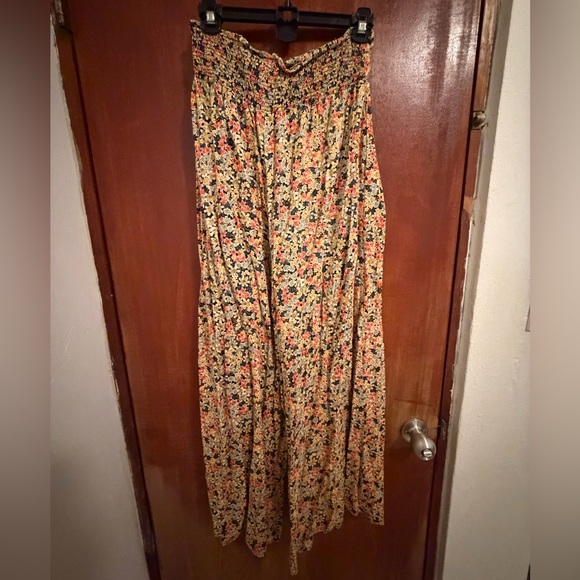 Patrons of Peace wide floral pants - Picture 3 of 4